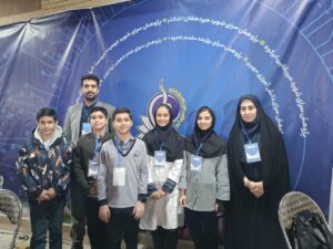 غرفه دانش آموزان پژوهشگر باشگاه جوان در شب علم دانشگاه یزد